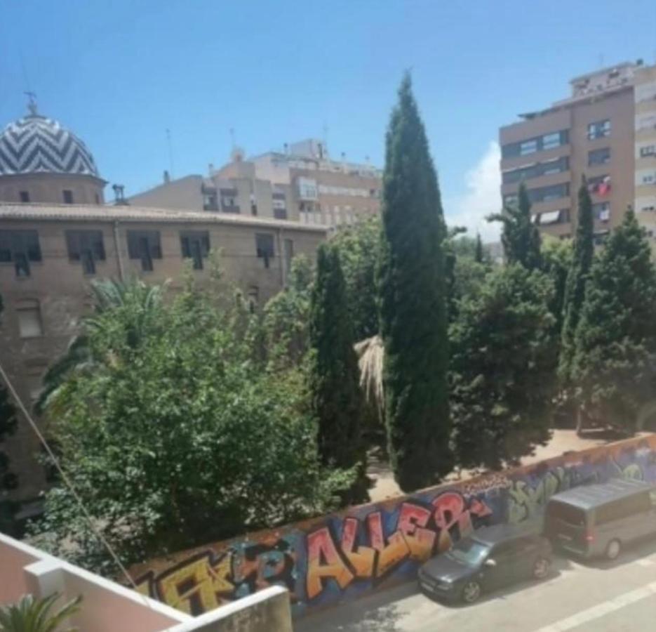 Familyhomestay Valensiya Dış mekan fotoğraf